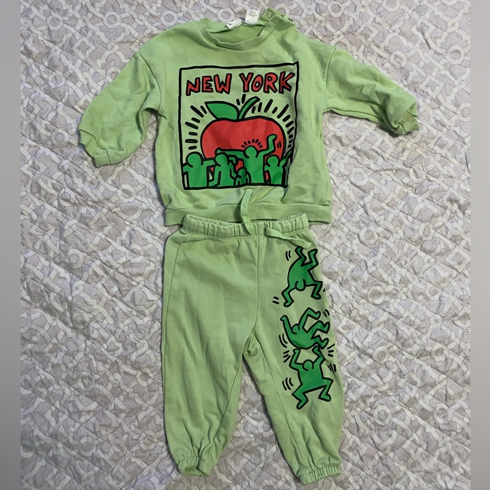 H&M New York sweat suit